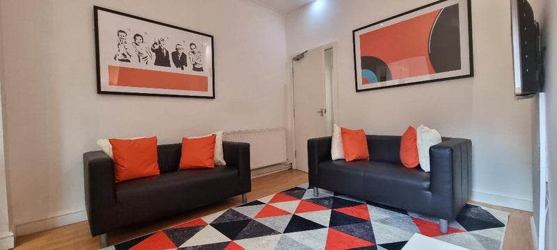 Room Cauldon Road in Stoke-on-Trent