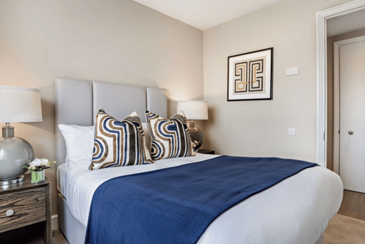 Flat Westferry Circus in Greater London