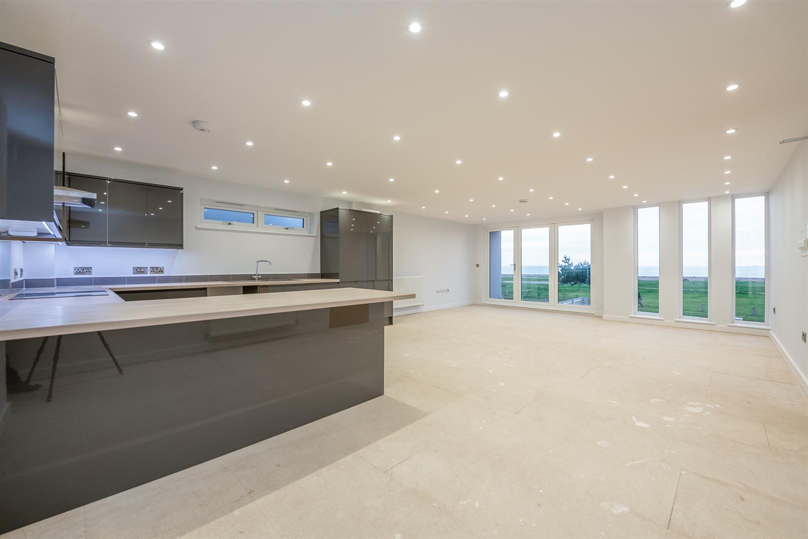 Flat Norflok Crescent in Havant