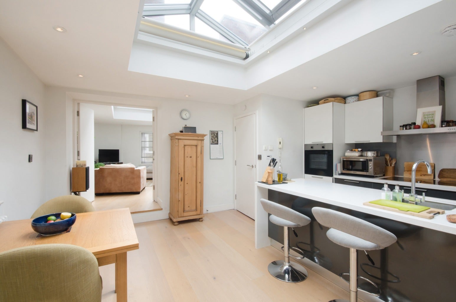 Flat Catherine Street in City of Westminster