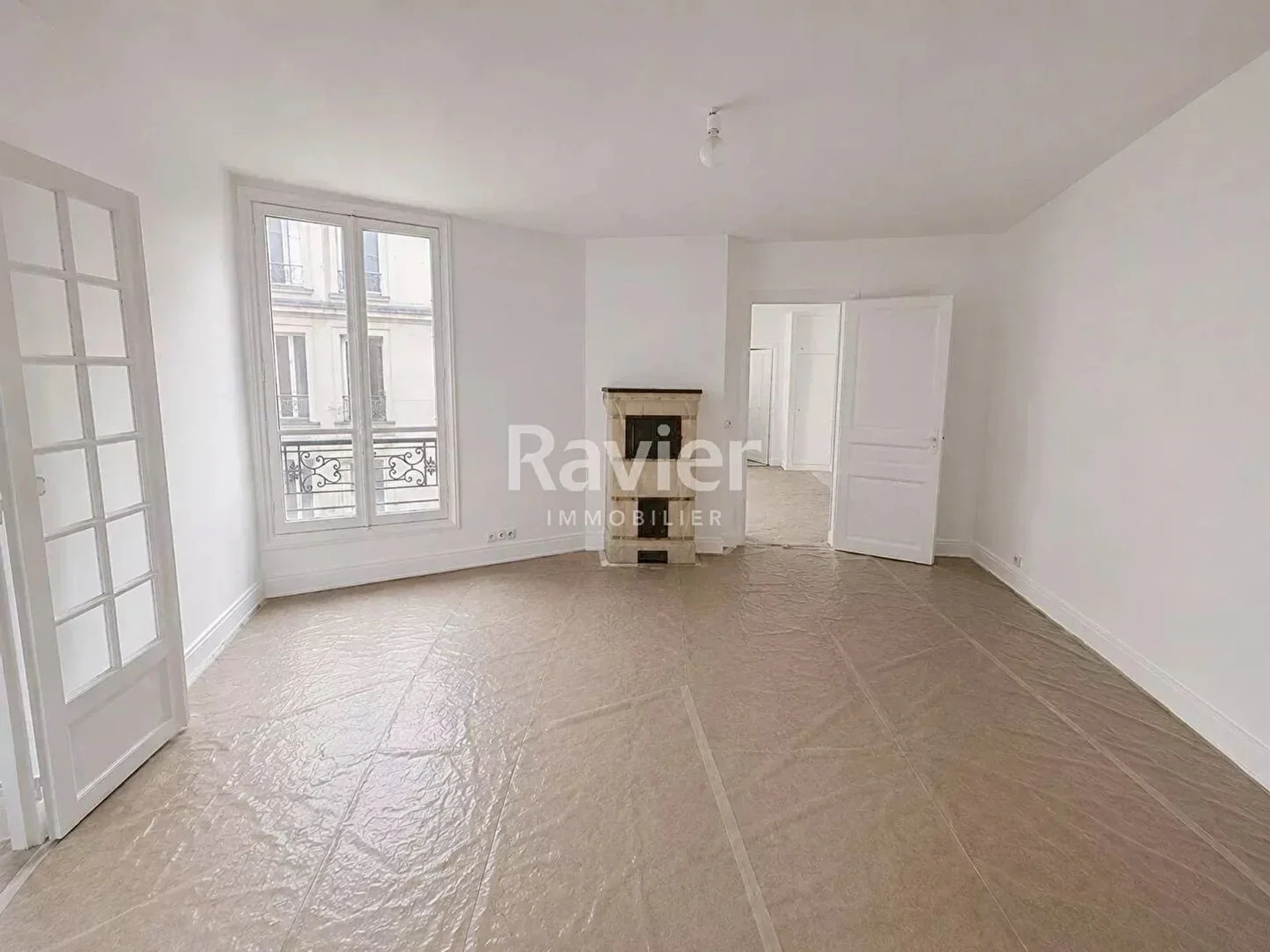 Flat Rue Littré in Paris