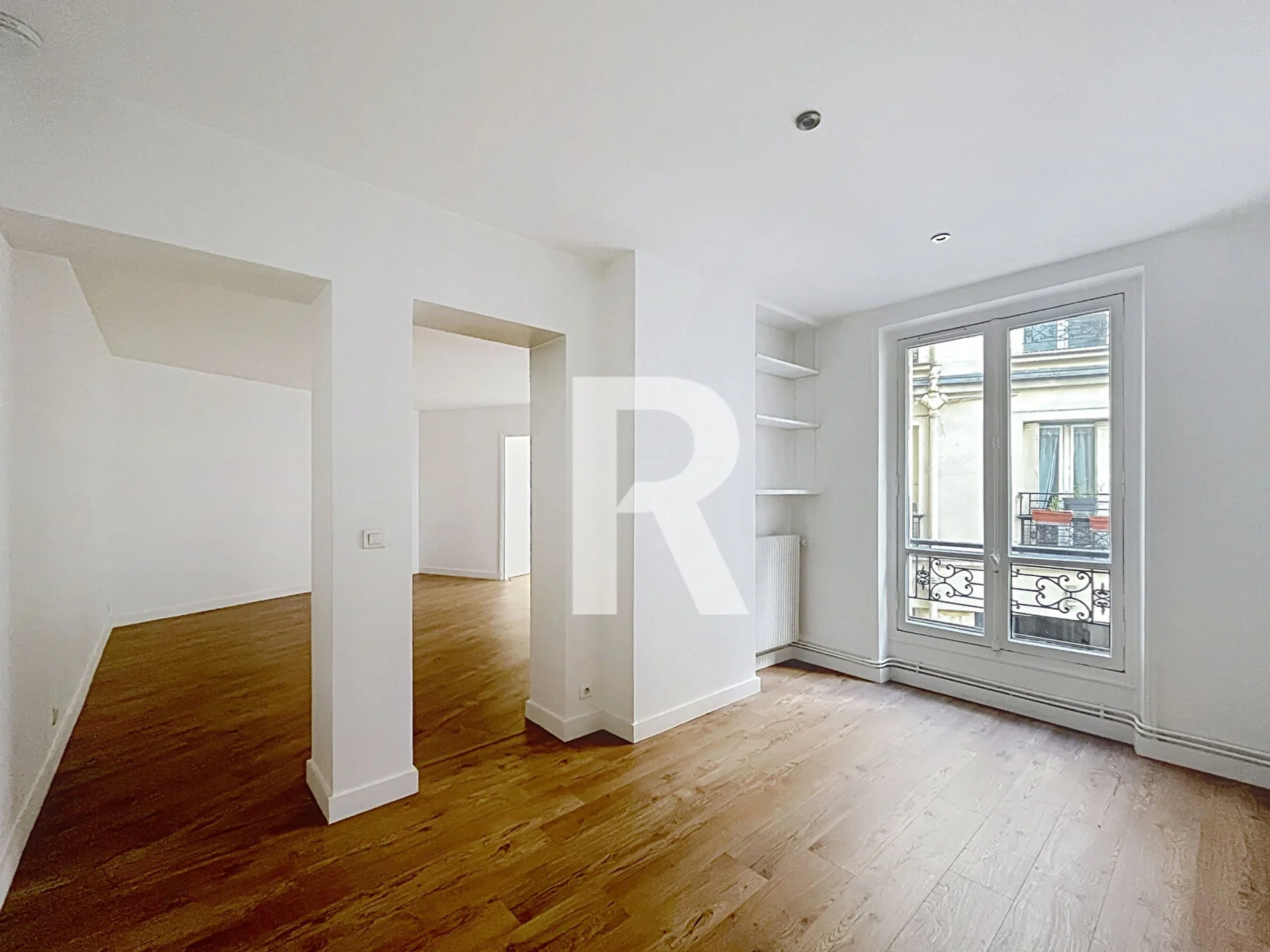 Flat Rue Littré in Paris