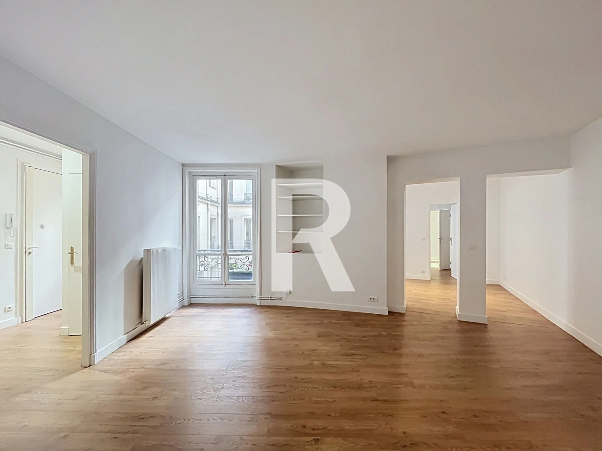 Flat Rue Littré in Paris