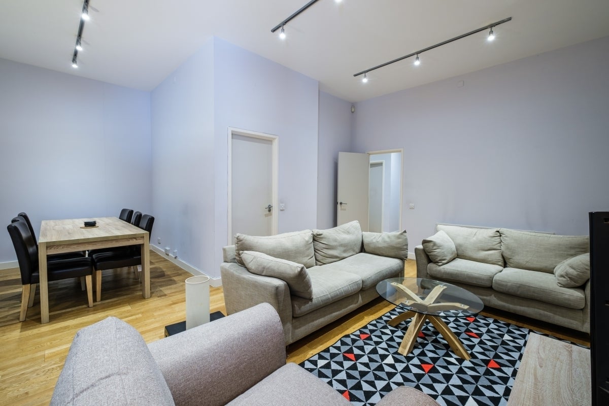 Flat Gainsford Street in Greater London