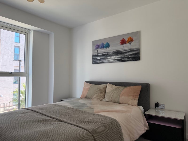Room Heartwell Avenue in Greater London
