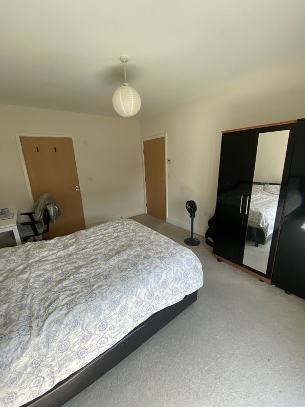 Room Fisher Close in Greater London