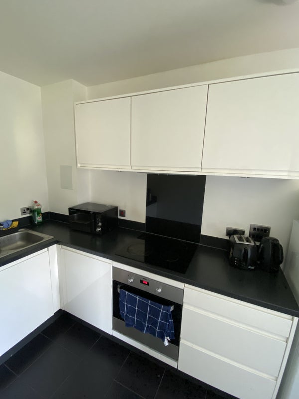 Room Fisher Close in Greater London