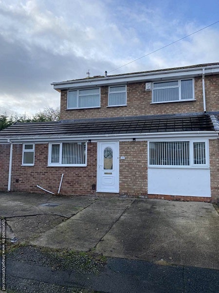 House Horstone Crescent in Ellesmere Port