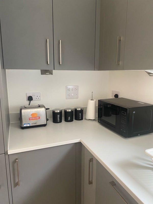 Room Hollydene in Greater London