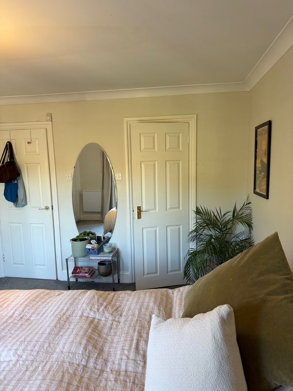 Room Jodrell Road in Greater London