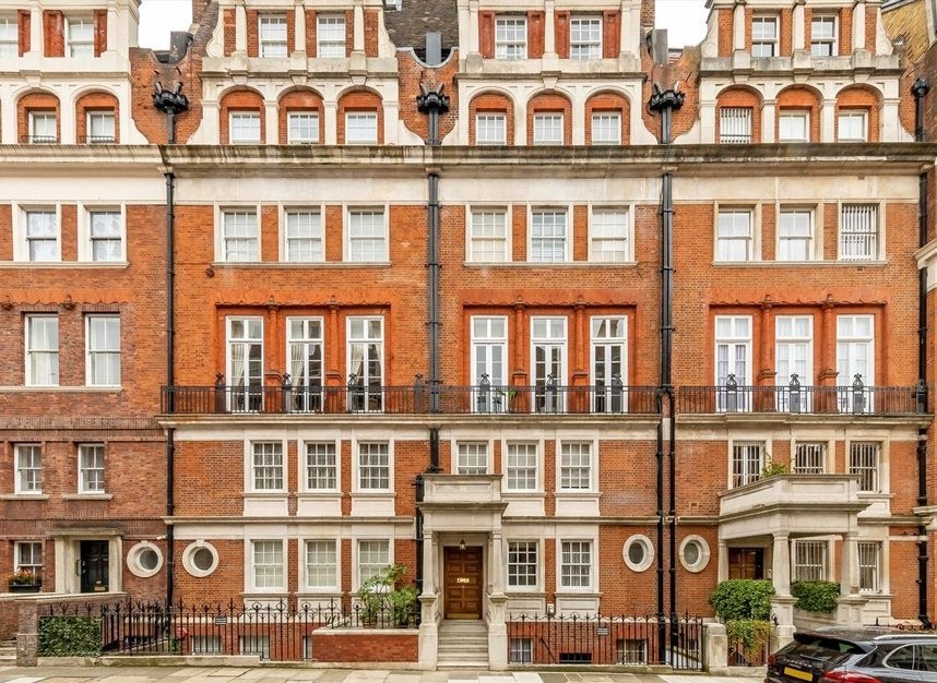 Flat Balfour Place in City of Westminster