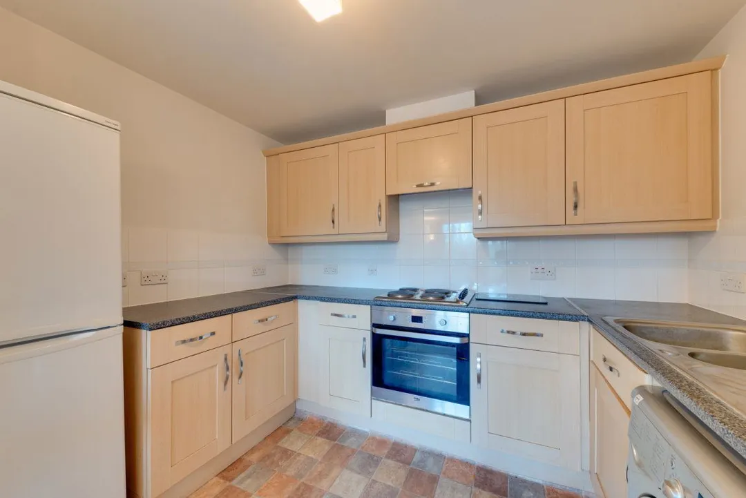 Flat Bingley Court in Canterbury