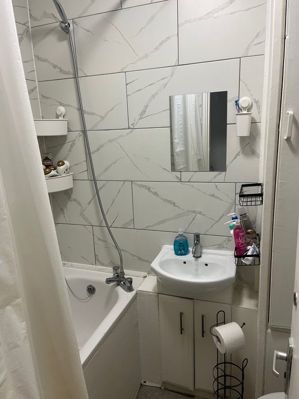 Room College Place in Greater London