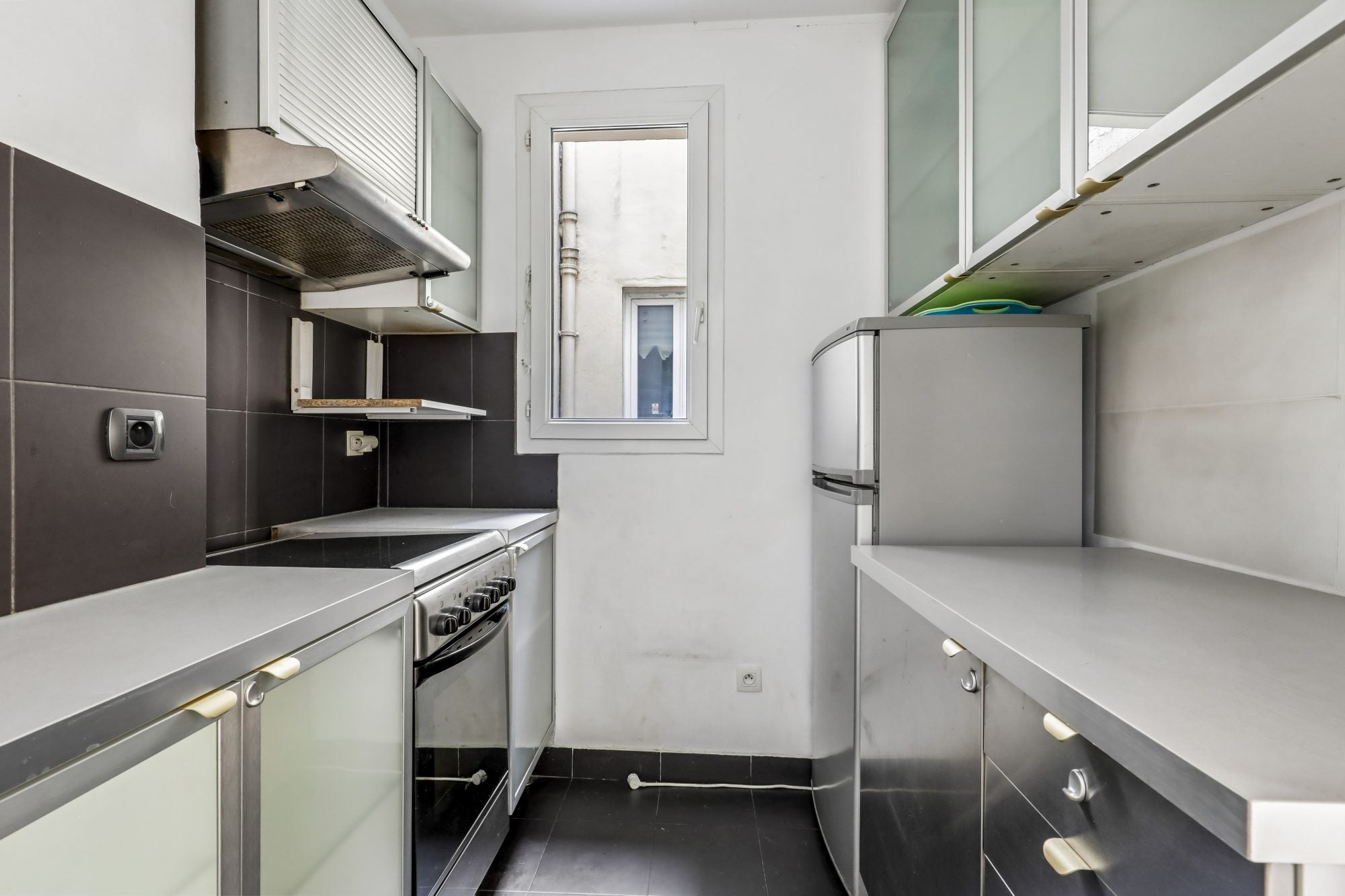 Flat Rue Doudeauville in Paris