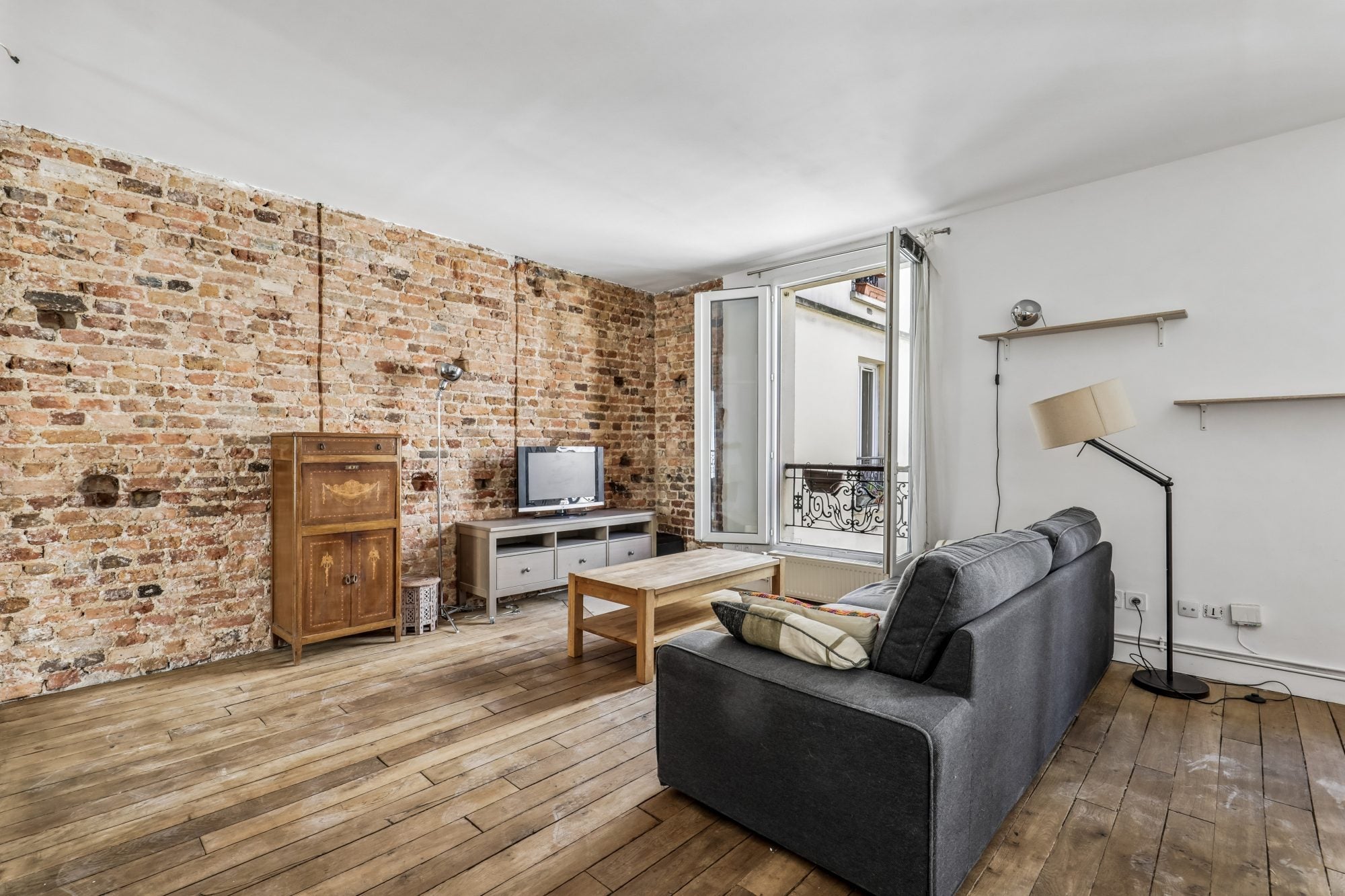 Flat Rue Doudeauville in Paris