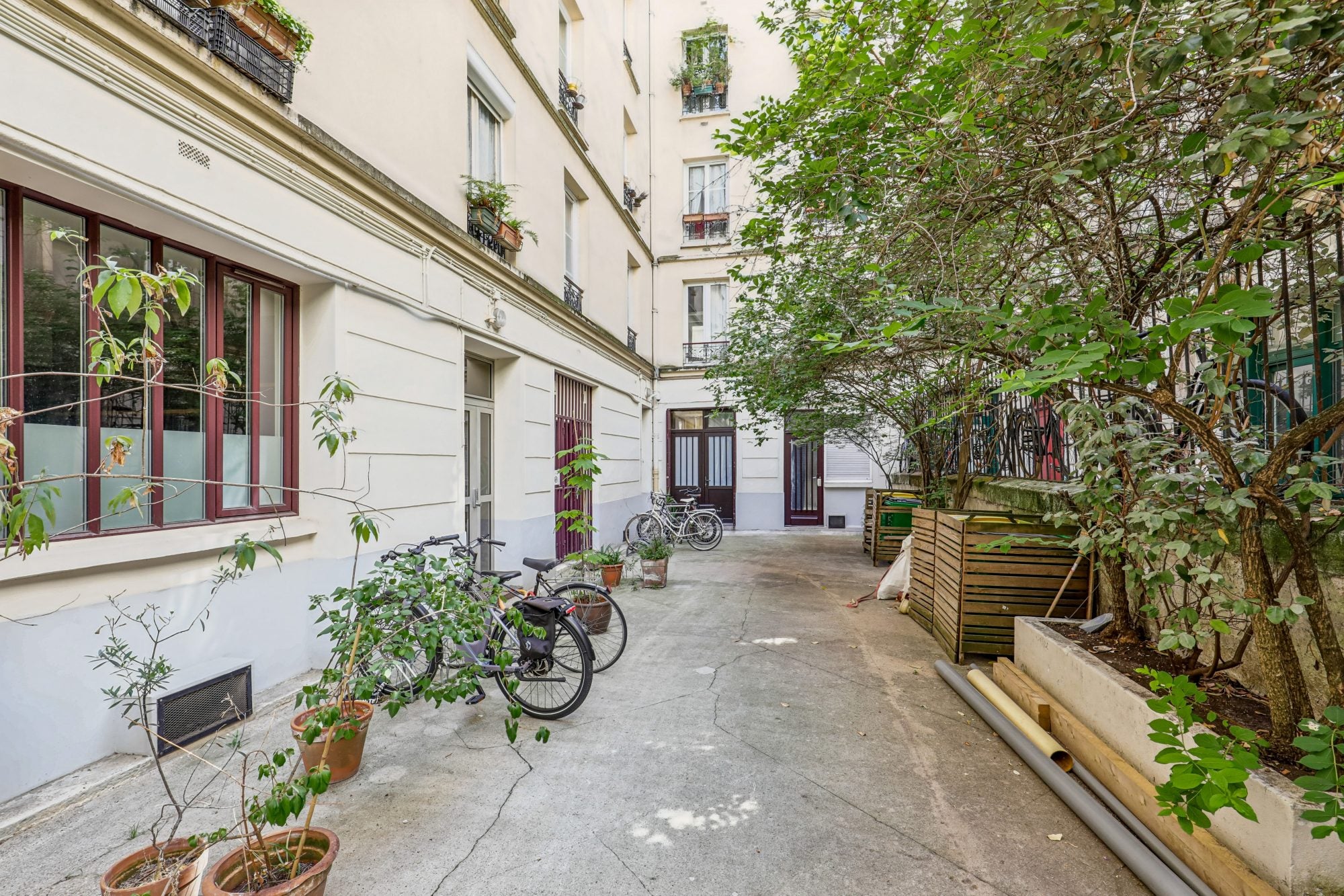 Flat Rue Doudeauville in Paris