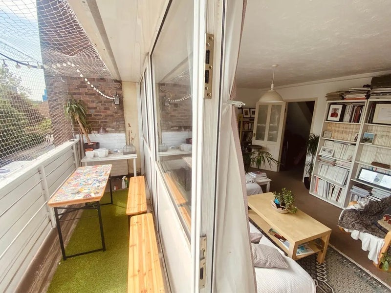 Room Ramsey Street in Greater London