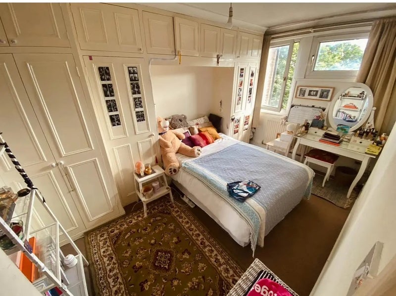 Room Ramsey Street in Greater London