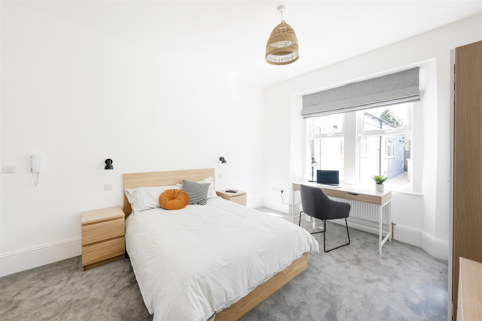 Room Overnhill Road in Downend and Bromley Heath
