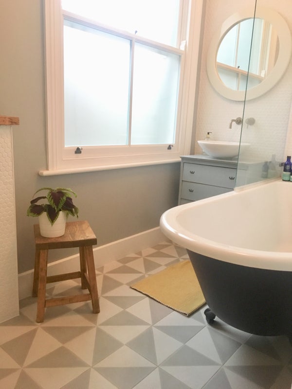 Room Alberta Street in Greater London