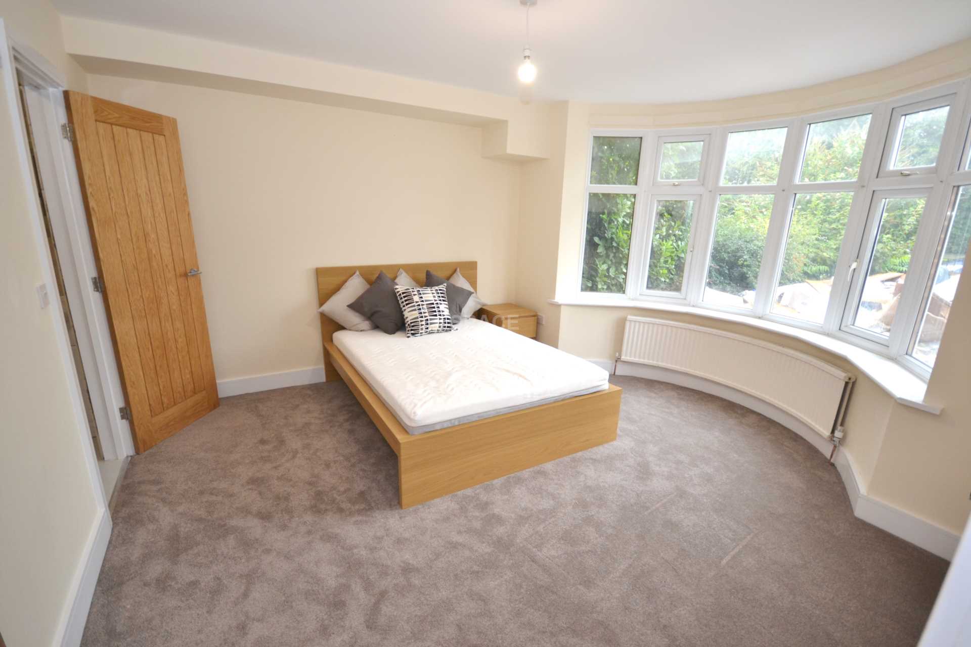 Room Church Road in Earley