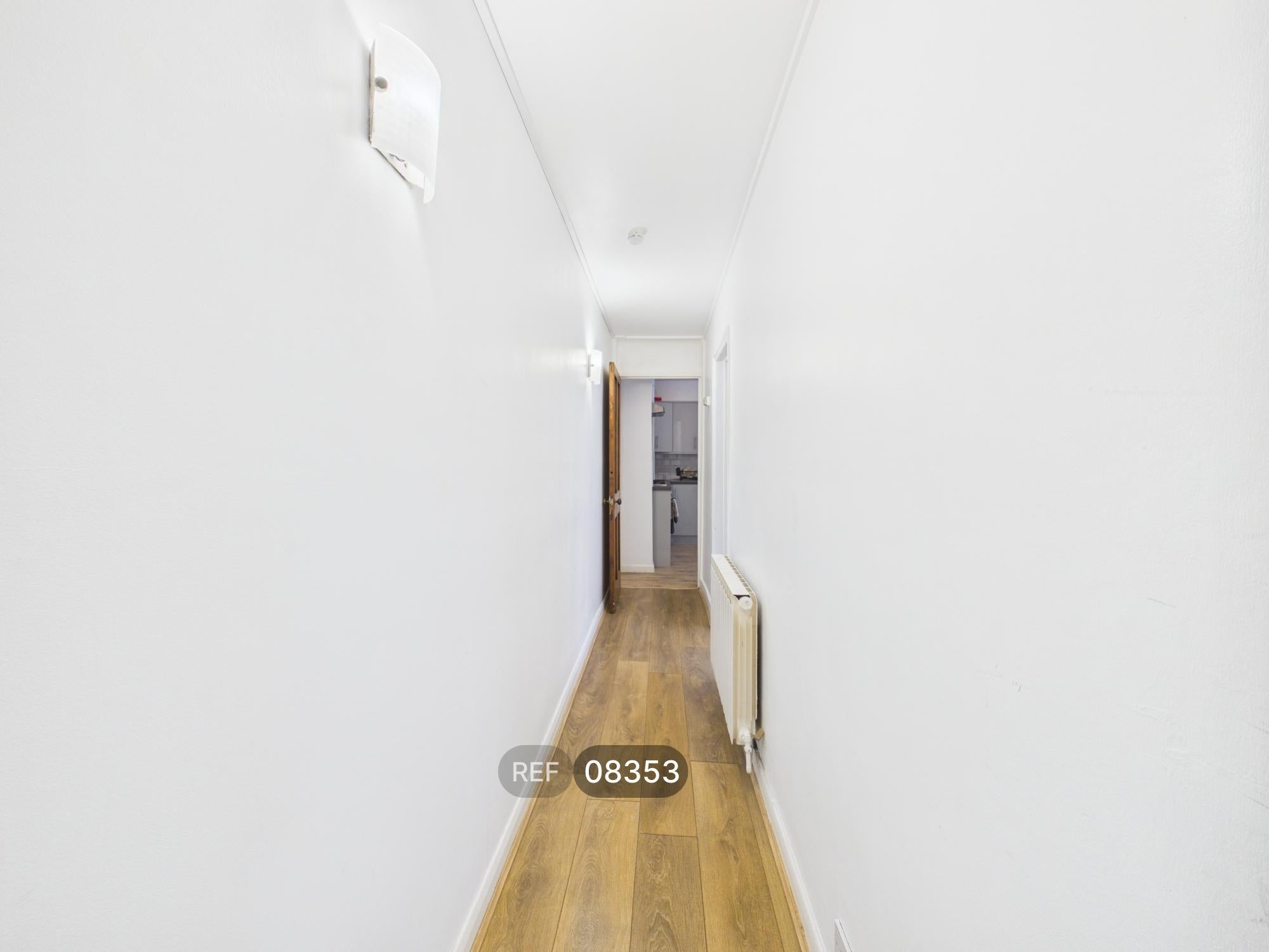 Flat Lurline Gardens in Greater London