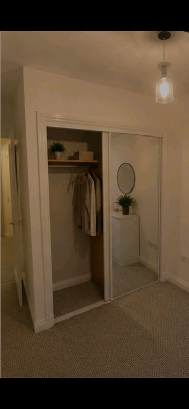 Room Smithycroft Road in Glasgow