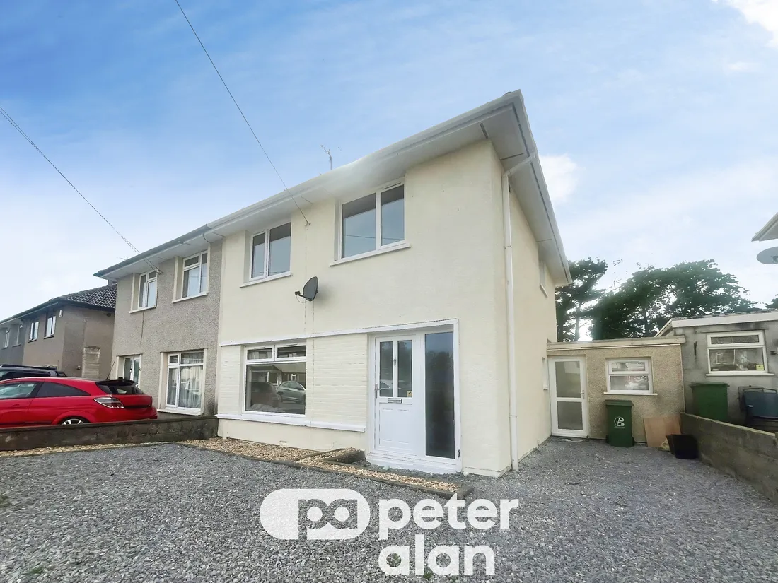 House Green Valley in Pencoed