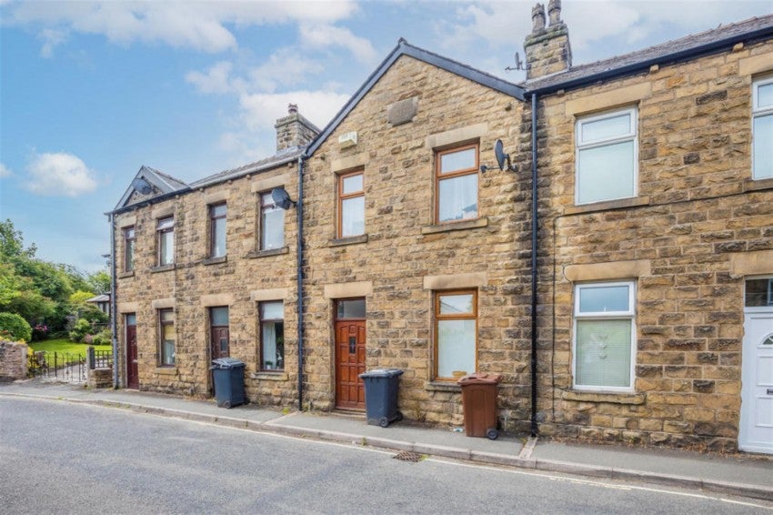 House Ashbourne Lane in High Peak