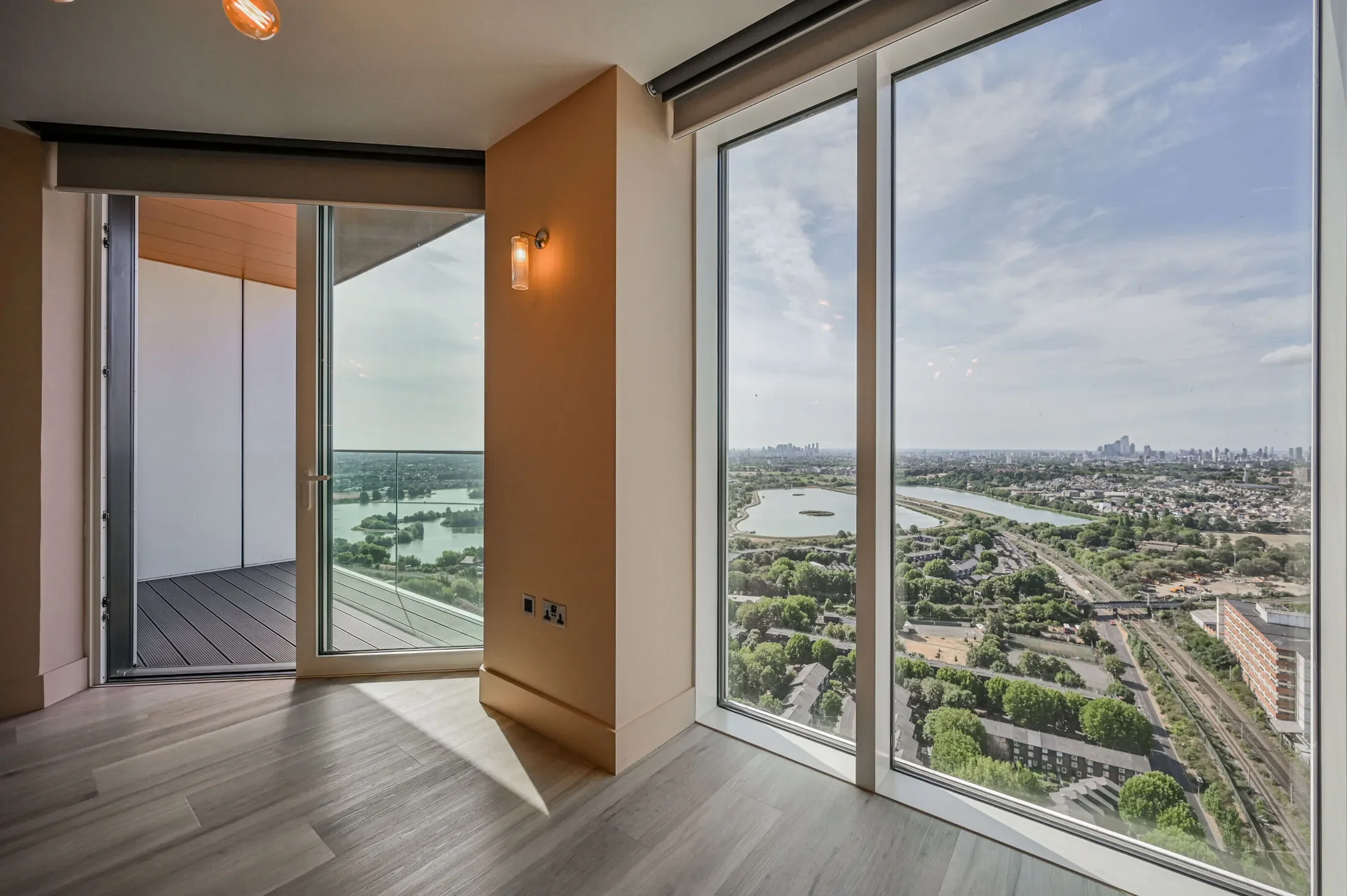 Flat Daneland Walk in Greater London
