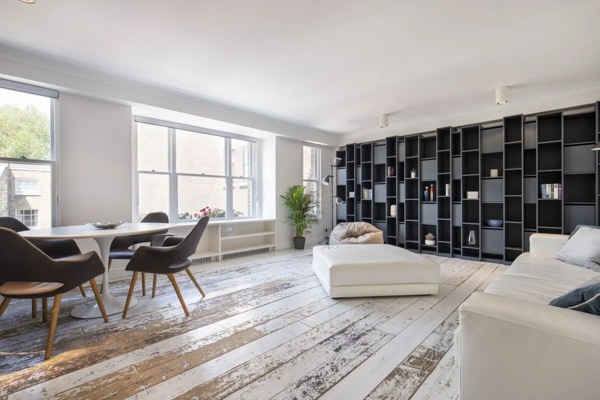 Flat Bury Place in Greater London