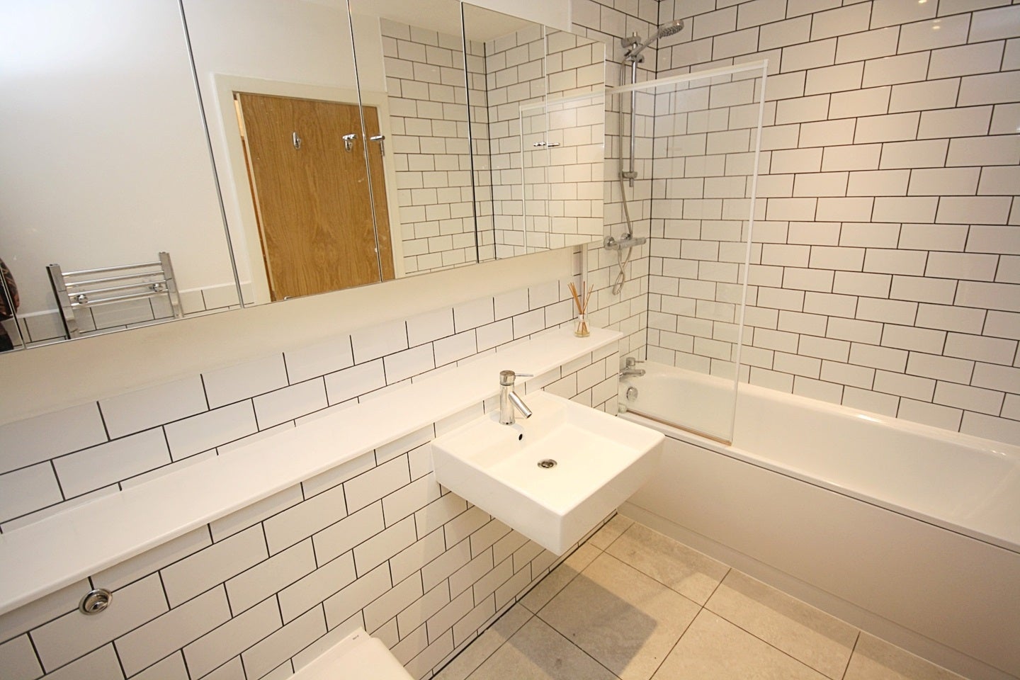 Flat Durnsford Road in Greater London