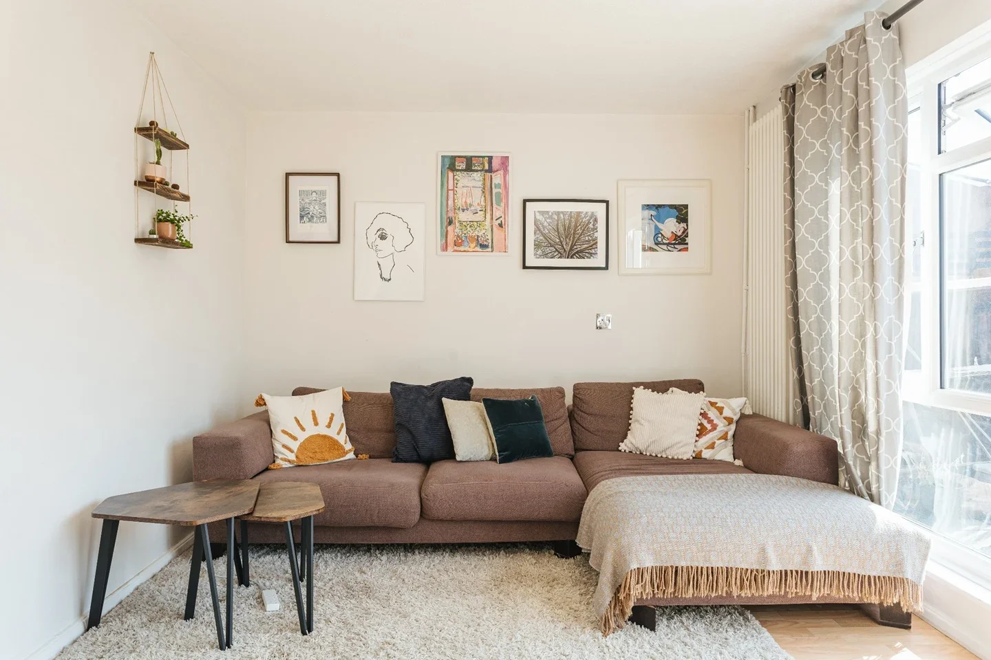 Flat Hayling Close in Greater London