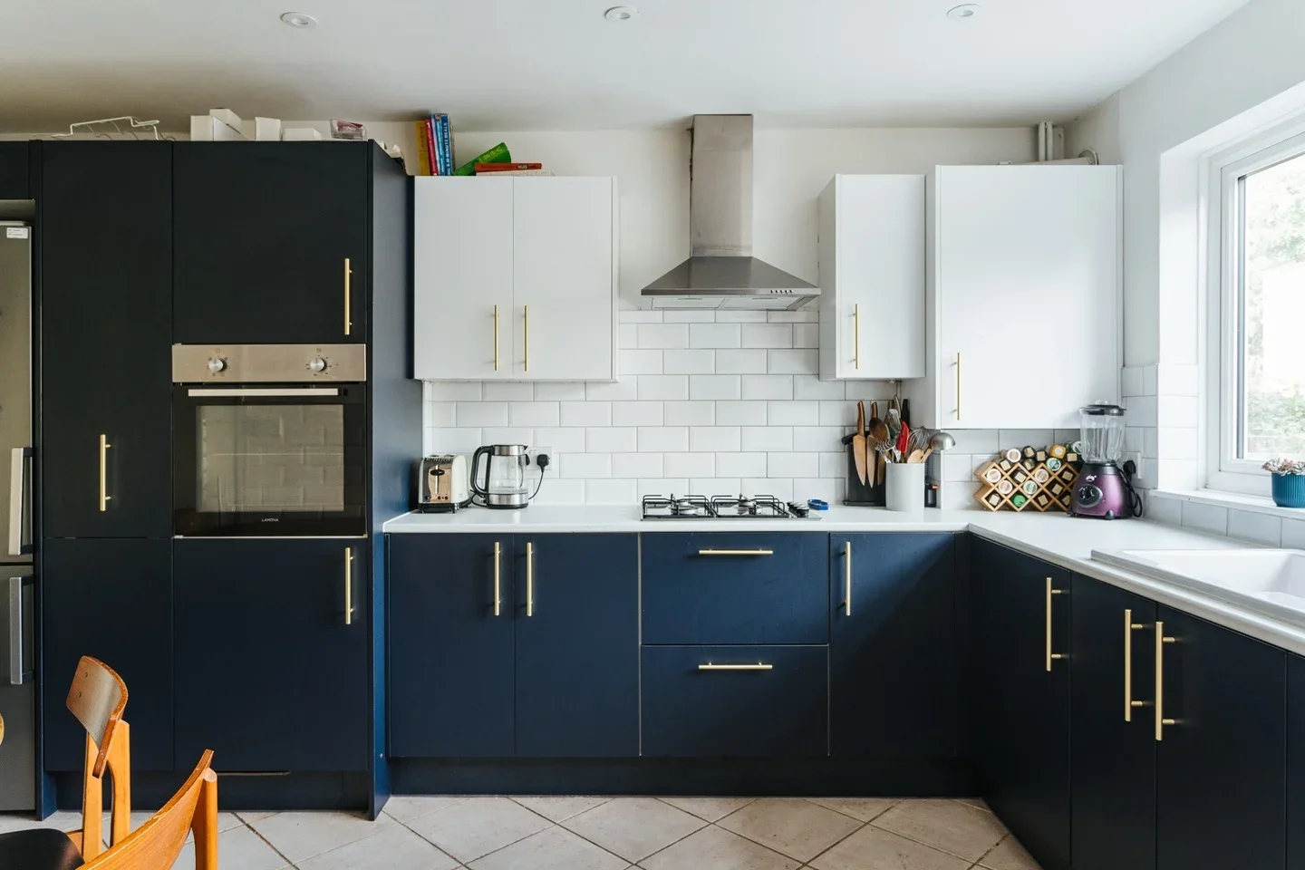 Flat Hayling Close in Greater London