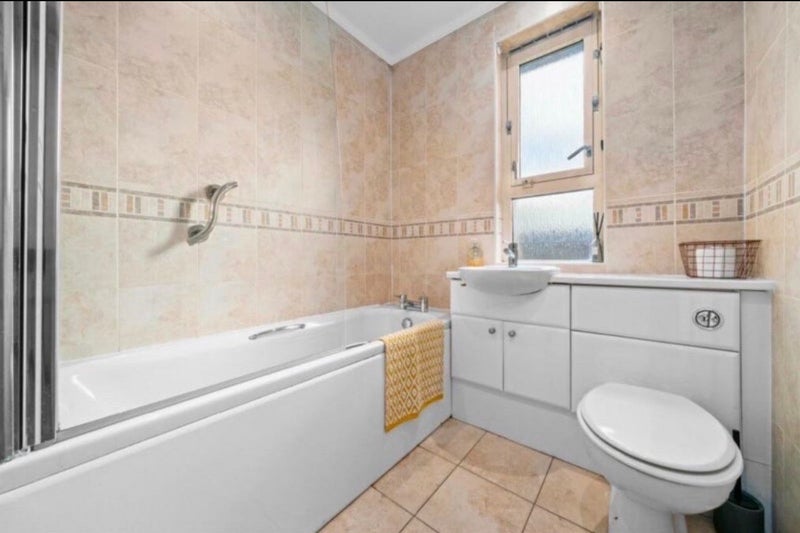 Room Skipness Drive in Glasgow