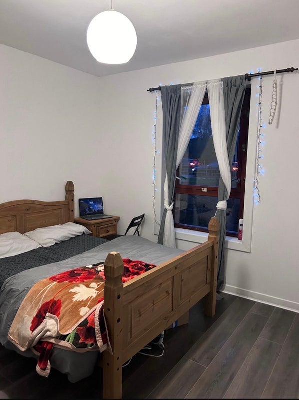 Room Skipness Drive in Glasgow