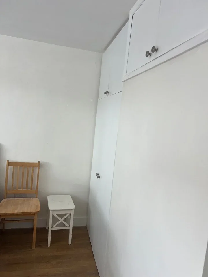 Flat Kennington Park Gardens in Greater London