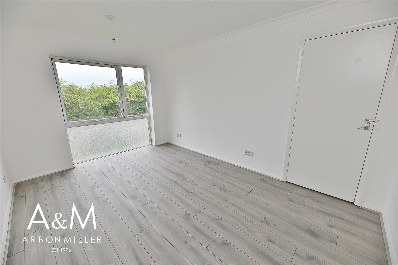 Flat St Peters Close in Greater London