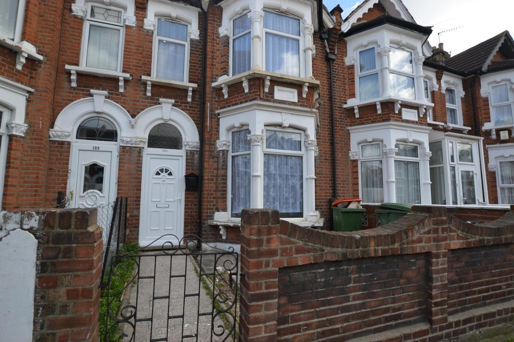House Second Avenue in Greater London