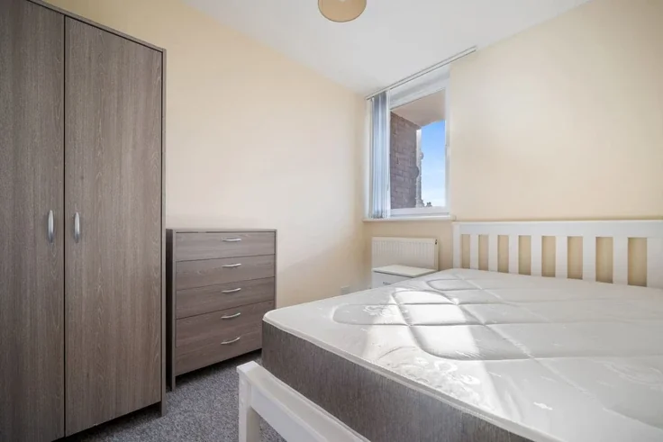 Flat Portland Grove in Greater London