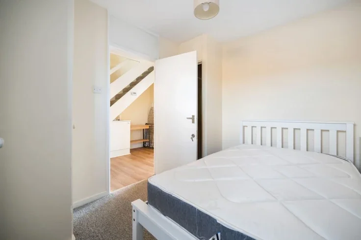 Flat Portland Grove in Greater London