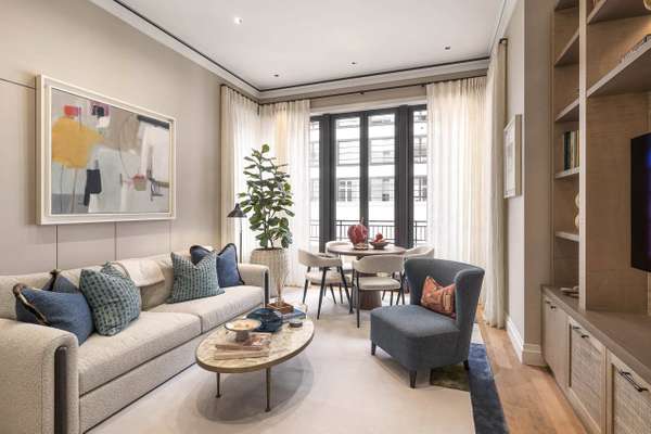 Flat Curzon Street in City of Westminster