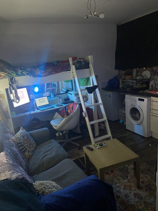 Flat Stamford Hill in Greater London