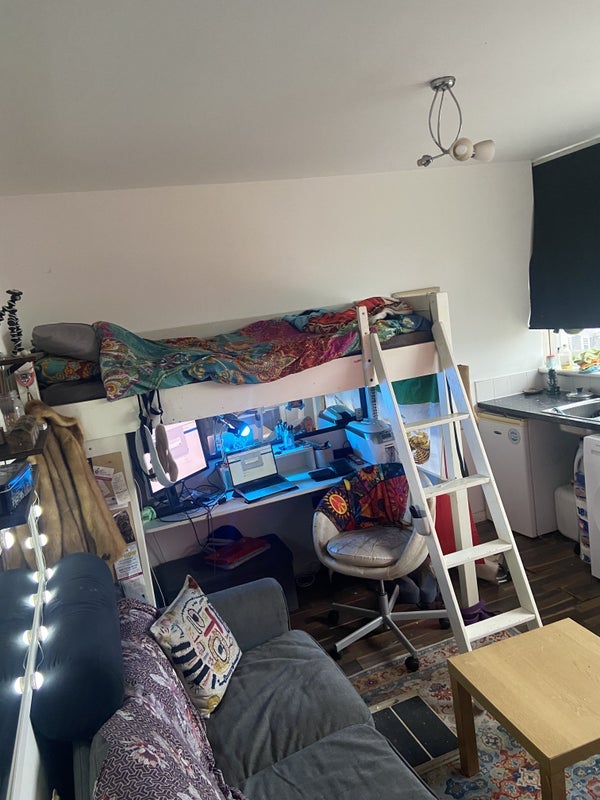 Flat Stamford Hill in Greater London