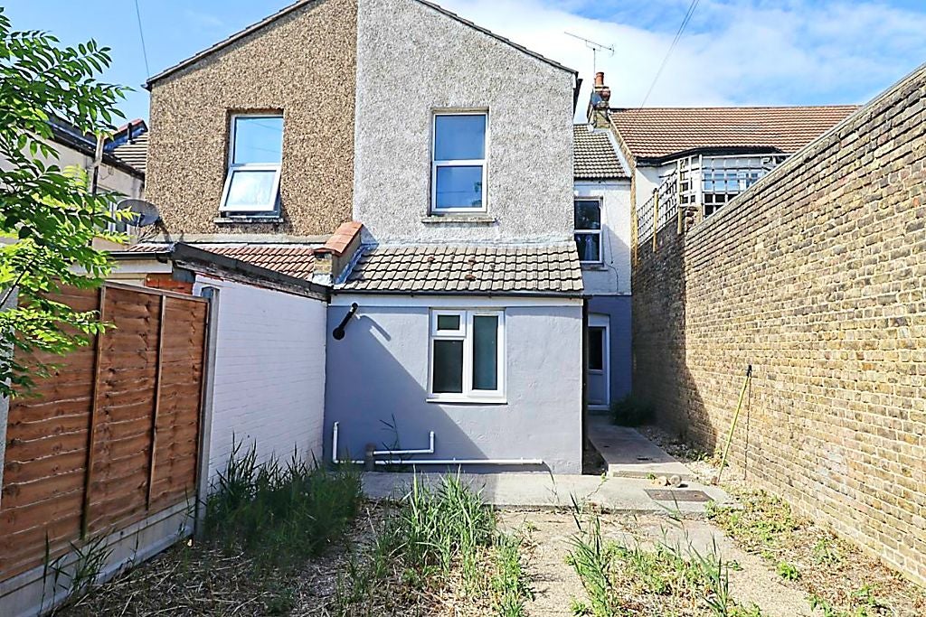 Flat Westborough Road in Southend-on-Sea