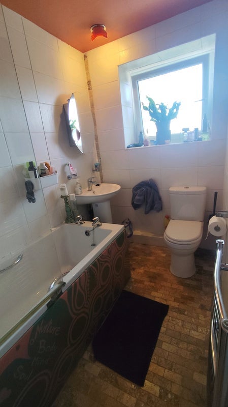 Room Friarton Road in Glasgow
