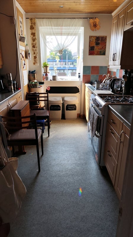 Room Friarton Road in Glasgow