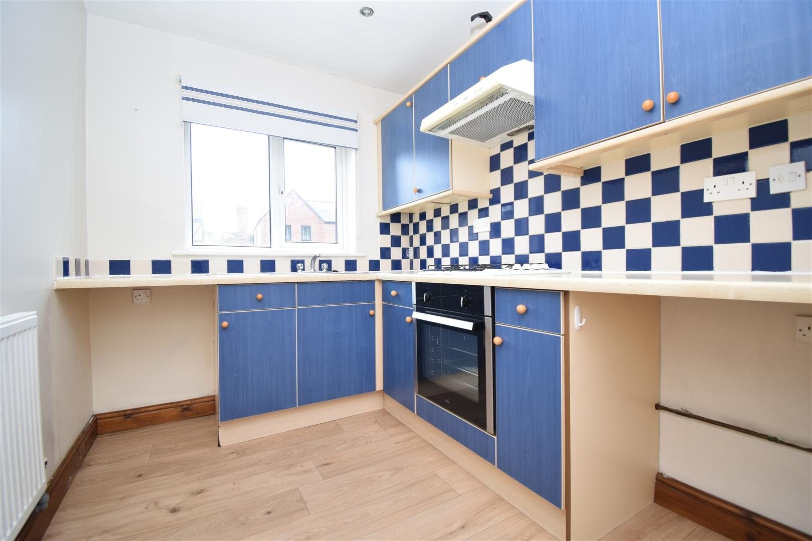 Flat Thornes Park Court in Wakefield