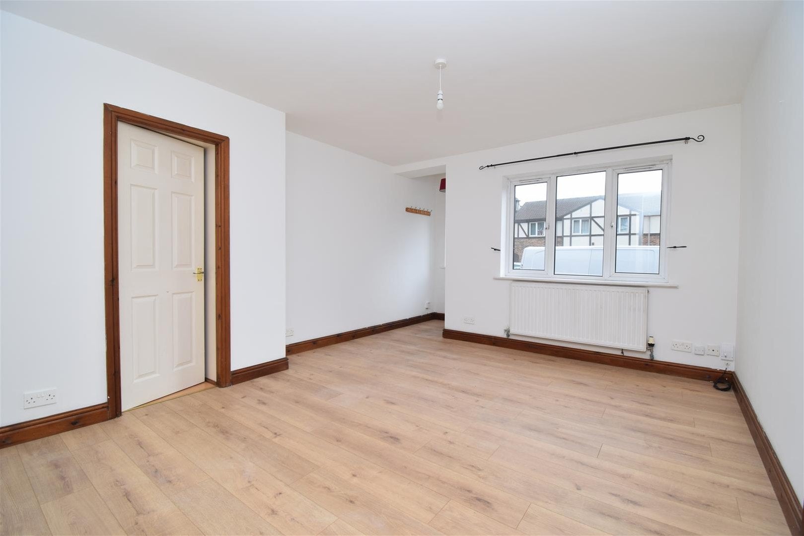 Flat Thornes Park Court in Wakefield