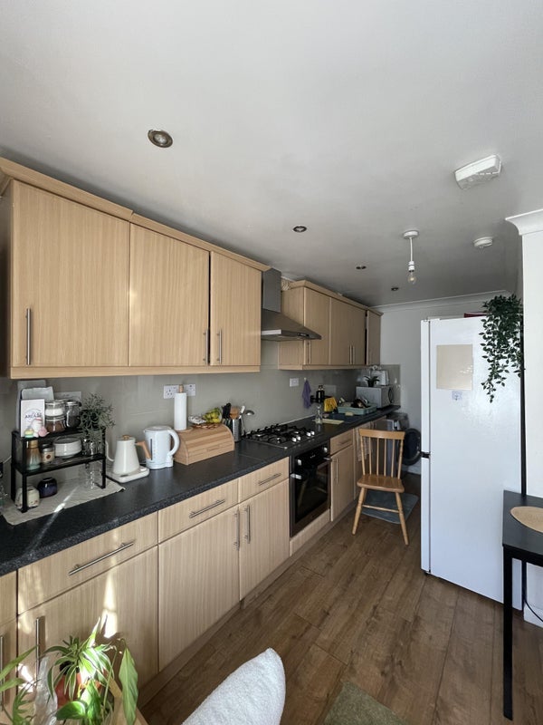 Room York Road in Greater London